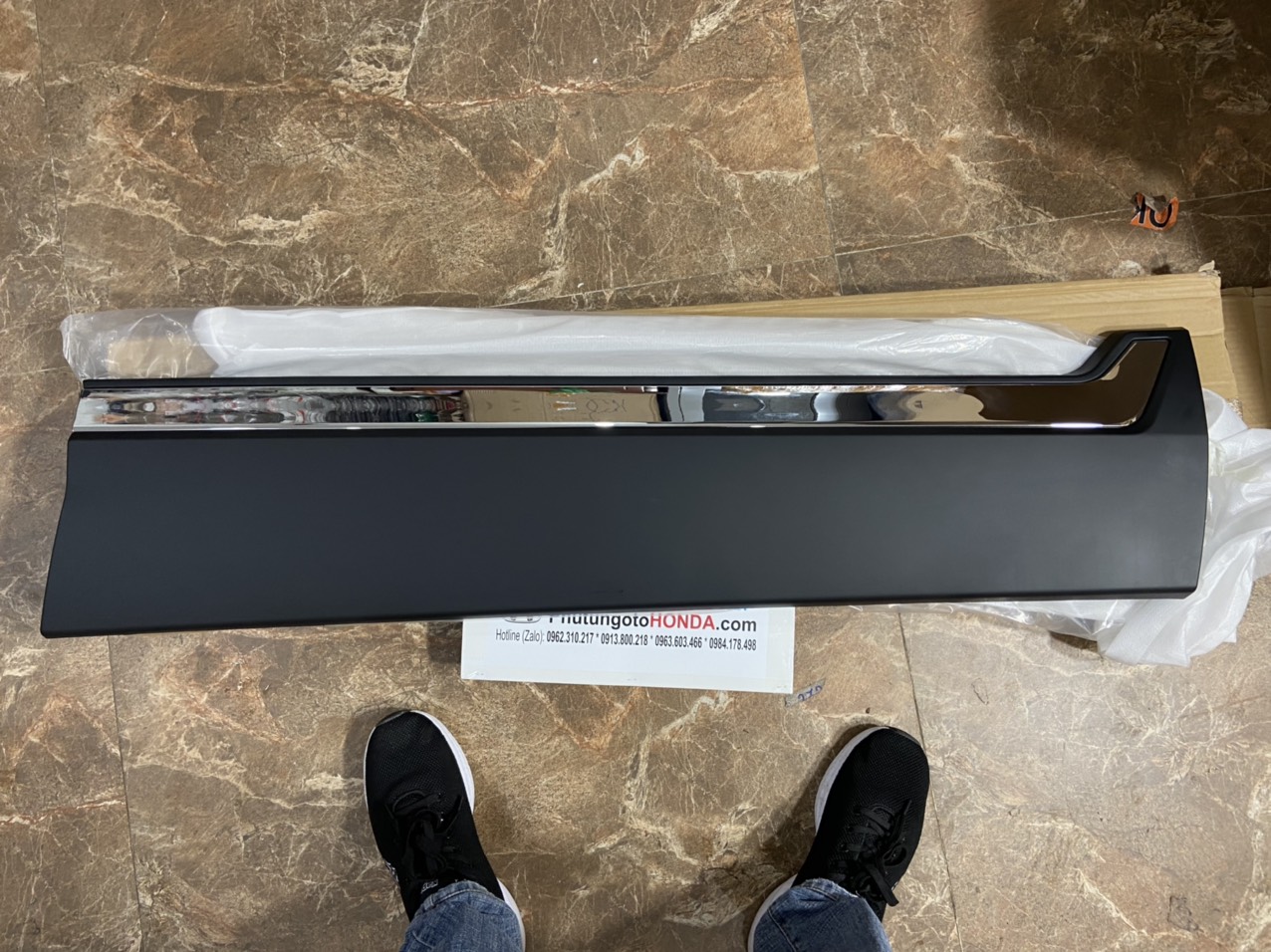 Ốp phồng cánh cửa trước xe Honda CRV 2018-2022